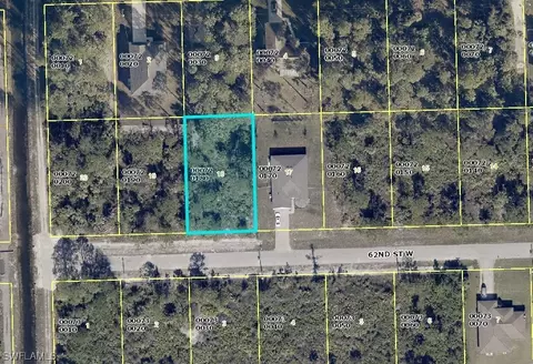 3314 62nd St W, Lehigh Acres, FL 33971
