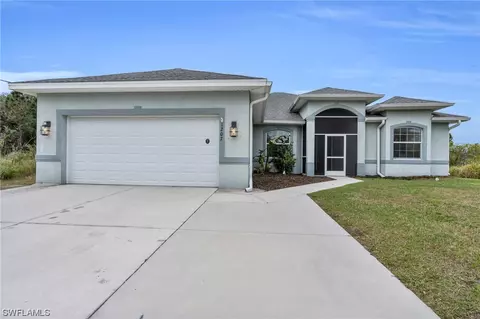 1207 Rush Ave, Lehigh Acres, FL 33972