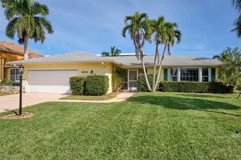 2025 SE 44th St, Cape Coral, FL 33904