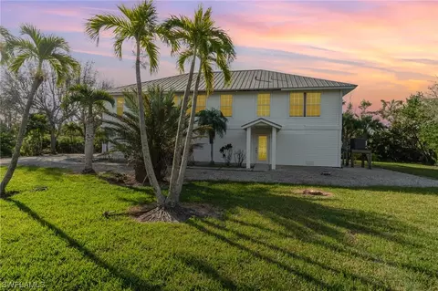 1784 Bunting Ln, Sanibel, FL 33957