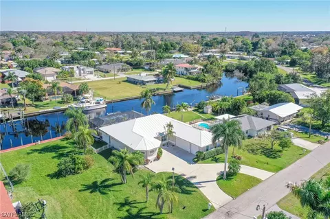 2144 Aruba Ave, Fort Myers, FL 33905
