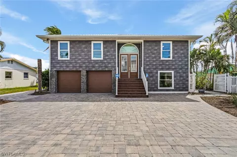 2673 Clyde St, Matlacha, FL 33993