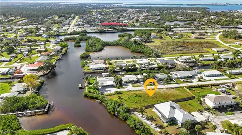 1064 Alston Ln, Englewood, FL 34223