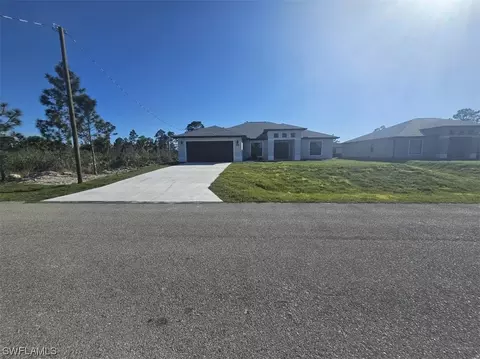 2515 22nd St W, Lehigh Acres, FL 33971