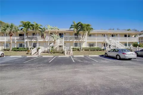 4621 Bayshore Dr #Q10, Naples, FL 34112