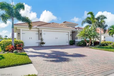 2923 Sunset Pointe Cir, Cape Coral, FL 33914