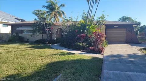 910 El Dorado Pkwy E, Cape Coral, FL 33904