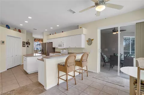 Kitchen - 21168 Braxfield Loop, Estero, FL 33928 photo 2 of 2