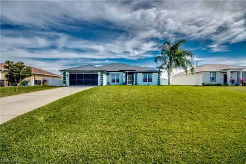 1901 NE 2nd Pl, Cape Coral, FL 33909