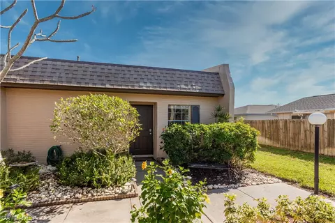 9307 Lennex Ln, Fort Myers, FL 33919