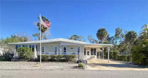 5731 Captain John Smith Loop, North Fort Myers, FL 33917