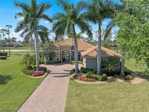 20296 Leopard Ln, Estero, FL 33928