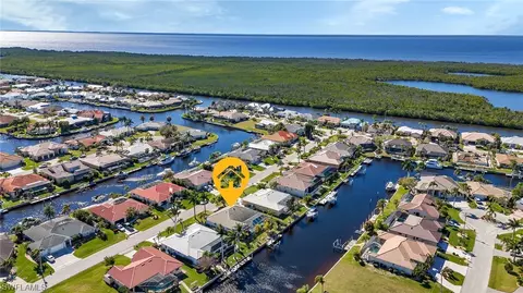 2718 Saint Thomas Dr, Punta Gorda, FL 33950