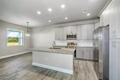 112 Bethlehem Pl, Labelle, FL 33935 photo 6