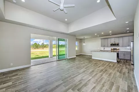 112 Bethlehem Pl, Labelle, FL 33935 photo 4