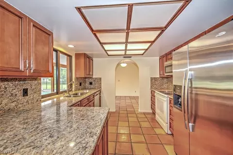 Kitchen - 5960 Copper Leaf Ln, Naples, FL 34116 photo 3 of 4