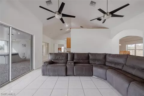 Living - 1299 Ivan Blvd, Labelle, FL 33935 photo 5 of 6