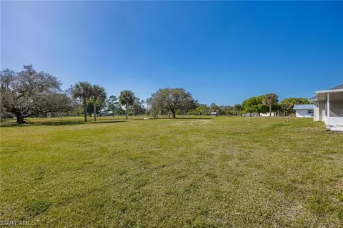 Exterior - 1299 Ivan Blvd, Labelle, FL 33935 photo 5 of 9