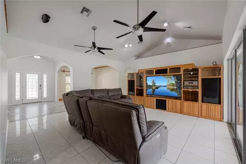 Living - 1299 Ivan Blvd, Labelle, FL 33935 photo 3 of 6