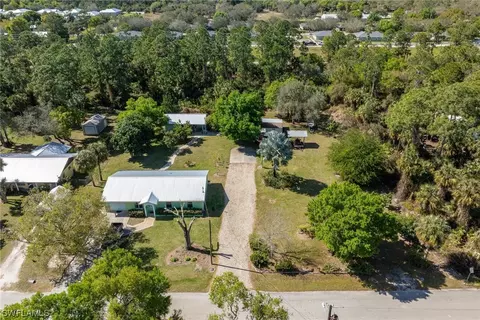 420 S Cypress St, Labelle, FL 33935