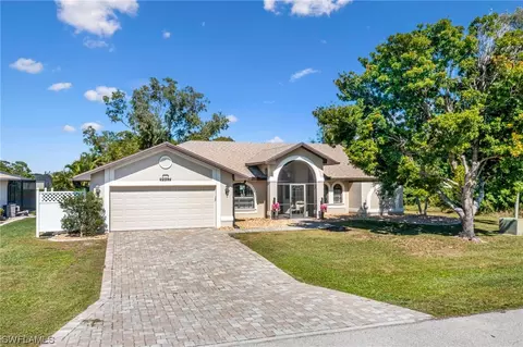 9907 Country Oaks Dr, Fort Myers, FL 33967