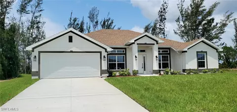 3900 NE 9th Pl, Cape Coral, FL 33909