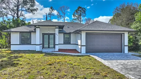 804 E 6th St, Lehigh Acres, FL 33972