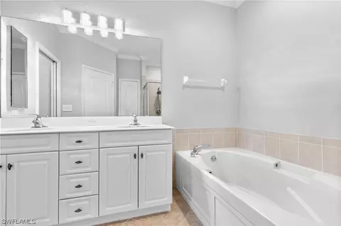Bath - 20061 Eagle Glen Way, Estero, FL 33928 photo 2 of 3