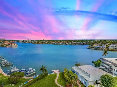 3420 Gulf Shore Blvd N #32, Naples, FL 34103