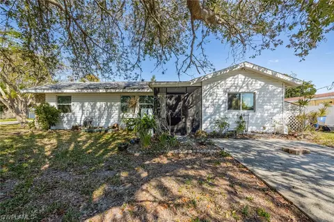 13302 2nd St, Fort Myers, FL 33905