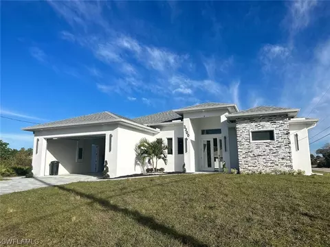 3318 43rd St SW, Lehigh Acres, FL 33976
