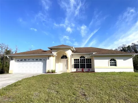 827 Hector Ln, Lehigh Acres, FL 33974