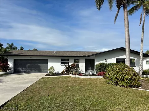 251 SE 46th St, Cape Coral, FL 33904