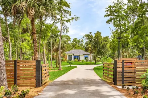 143 12th Ave NE, Naples, FL 34120