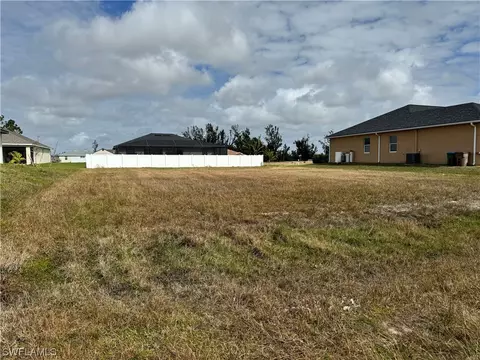 2523 NW 10th Ter, Cape Coral, FL 33993