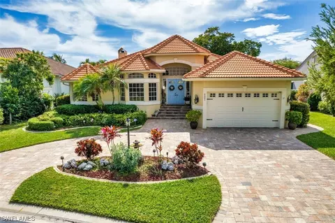 5401 Harborage Dr, Fort Myers, FL 33908