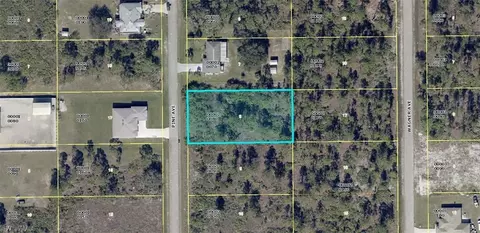 808 Pine Ave, Lehigh Acres, FL 33972
