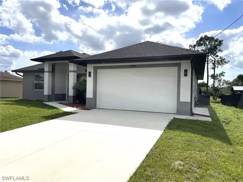 2905 Nadine Ln, Lehigh Acres, FL 33971