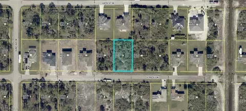 2810 43rd St W, Lehigh Acres, FL 33971