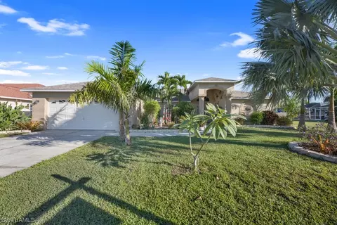 713 Milwaukee Blvd, Lehigh Acres, FL 33974