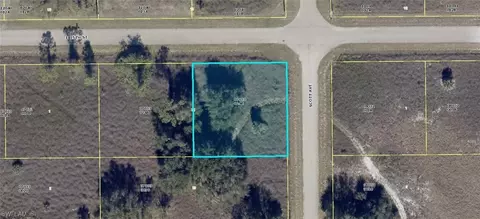 3806 E 15th St, Lehigh Acres, FL 33972