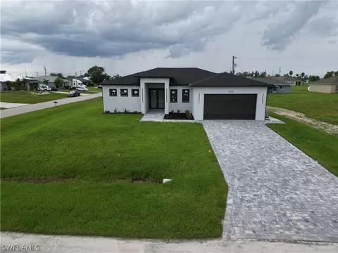 1610 NE 2nd Pl, Cape Coral, FL 33909