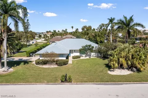 15061 Bonaire Cir, Fort Myers, FL 33908