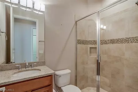 Bath - 1646 Serrano Cir, Naples, FL 34105 photo 3 of 4