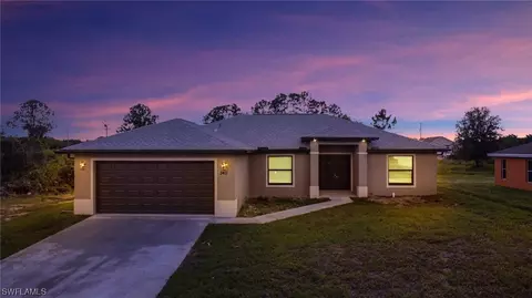 3209 32nd St SW, Lehigh Acres, FL 33976