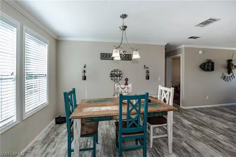 Dining - 7897 20th Ter, Labelle, FL 33935 photo 2 of 2