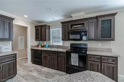 Kitchen - 7897 20th Ter, Labelle, FL 33935 photo 2 of 5
