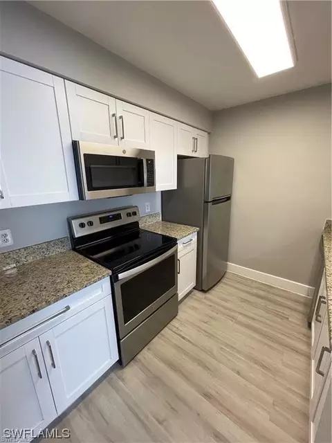 3401 Winkler Ave #107, Fort Myers, FL 33916