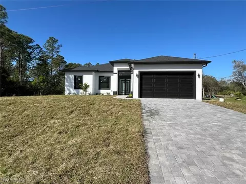 1121 Dixie Ave, Lehigh Acres, FL 33972