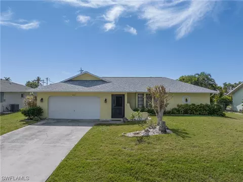 602 Gleason Pkwy, Cape Coral, FL 33914